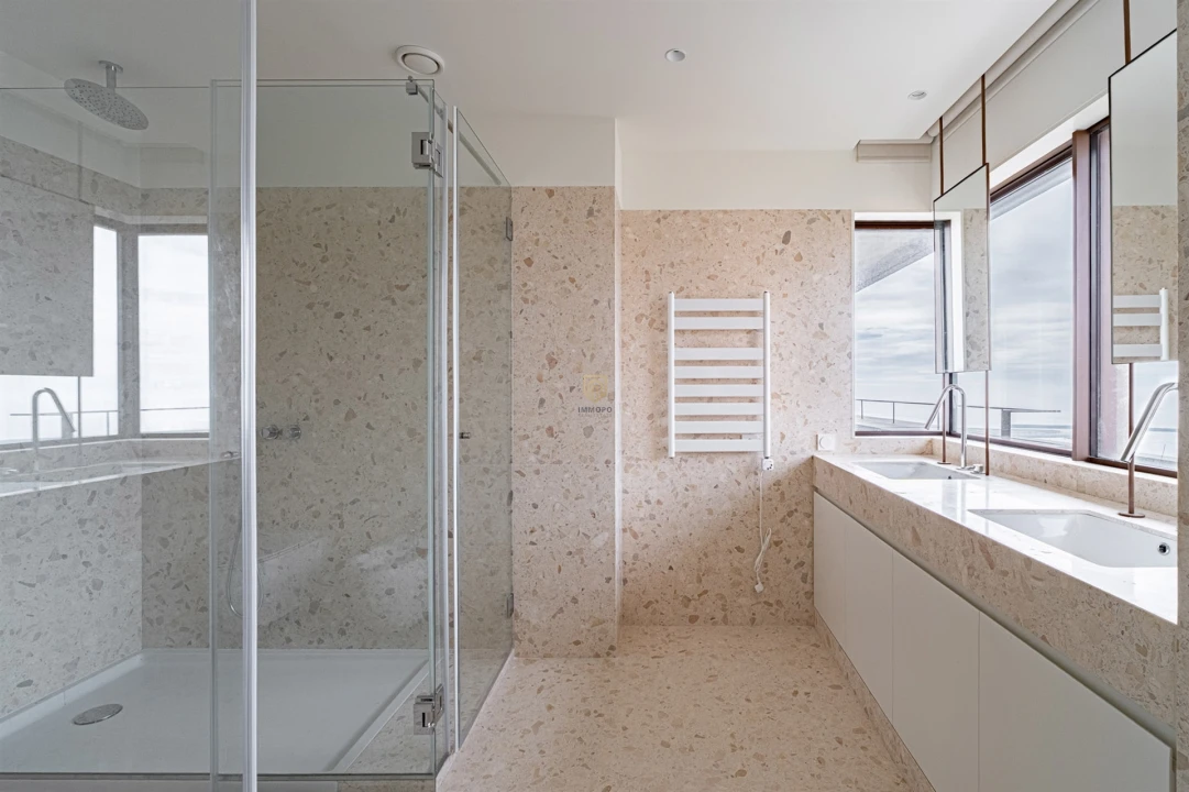 Apartamento T4 para Arrendamento em Lordelo do Ouro e Massarelos Foto 20