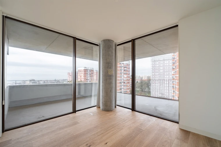 Apartamento T4 para Arrendamento em Lordelo do Ouro e Massarelos Foto 23