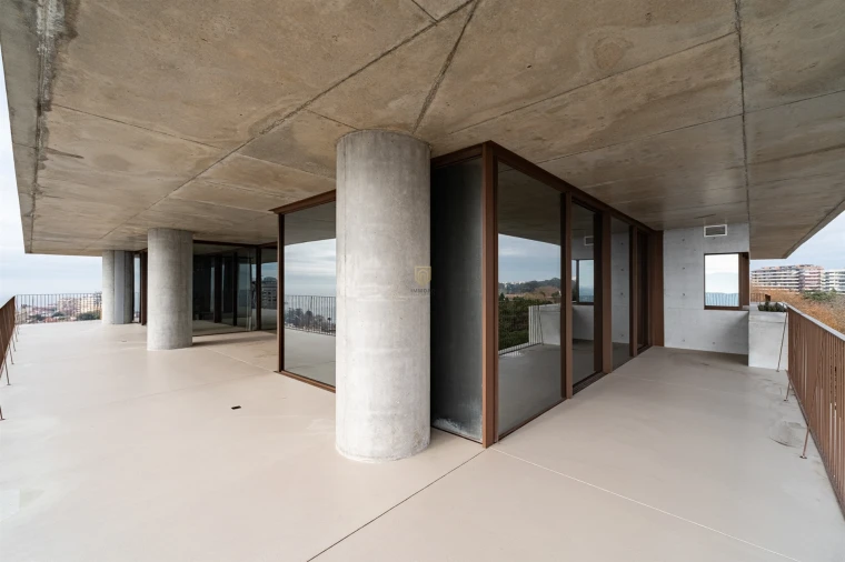 Apartamento T4 para Arrendamento em Lordelo do Ouro e Massarelos Foto 34