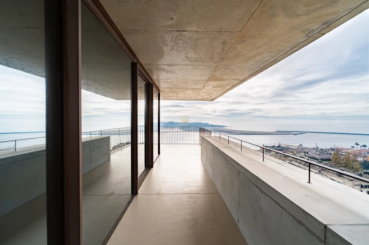 Apartamento T4 para Arrendamento em Lordelo do Ouro e Massarelos Foto 32