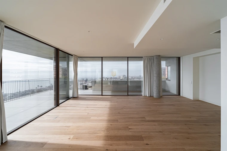 Apartamento T4 para Arrendamento em Lordelo do Ouro e Massarelos Foto 28