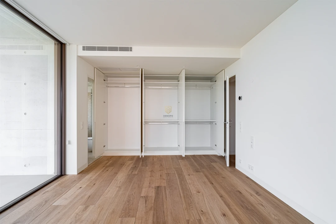 Apartamento T4 para Arrendamento em Lordelo do Ouro e Massarelos Foto 4