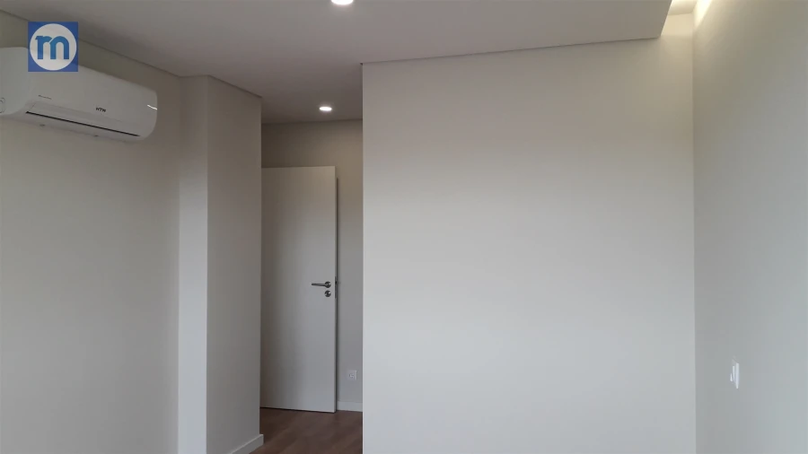 Apartamento T1 para Venda em Campanhã Foto 32