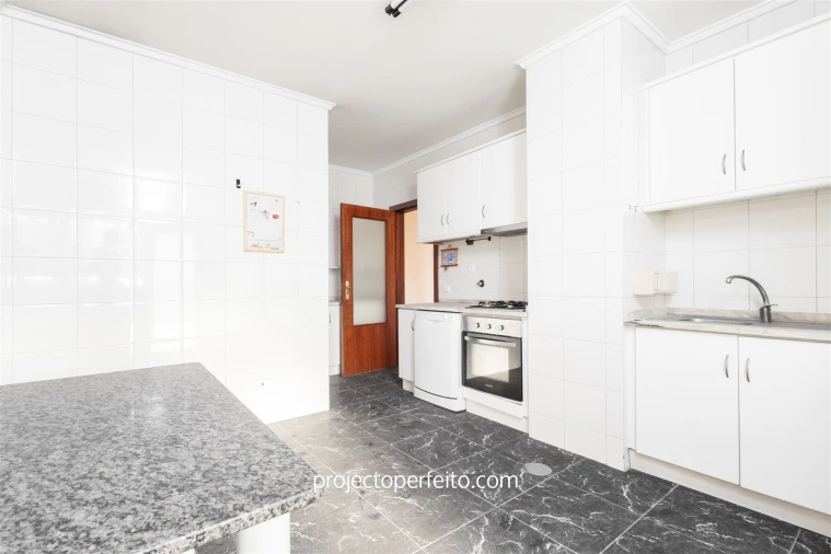 Apartamento T3 para Arrendamento em Esmoriz Foto 5