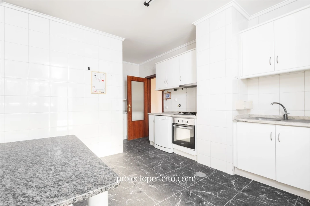 Apartamento T3 para Arrendamento em Esmoriz Foto 5