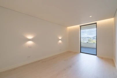 Apartamento T4 para Venda em Santa Marinha e São Pedro da Afurada