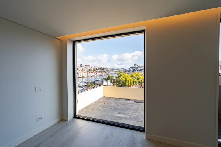Apartamento T4 para Venda em Santa Marinha e São Pedro da Afurada Foto 14