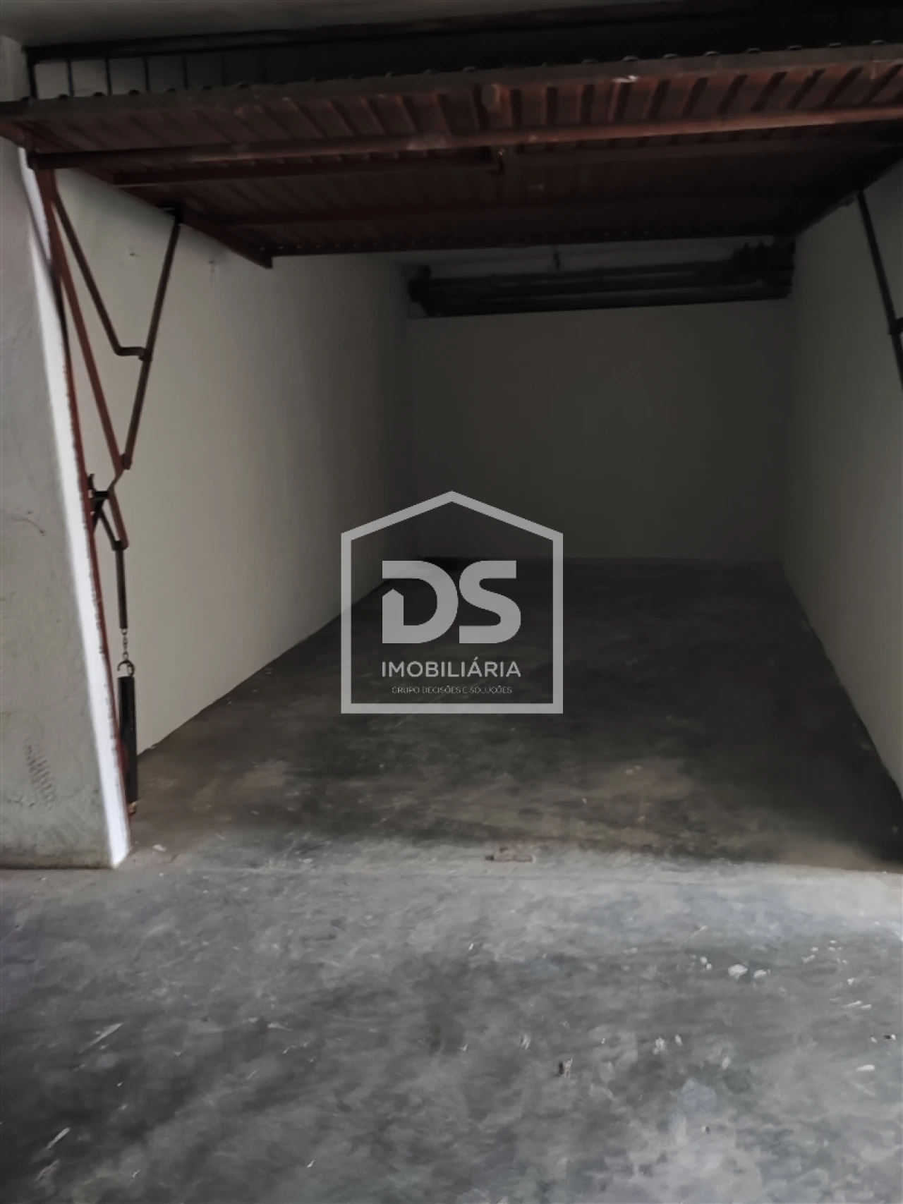 Garagem para Venda em Marinha Grande Foto 1