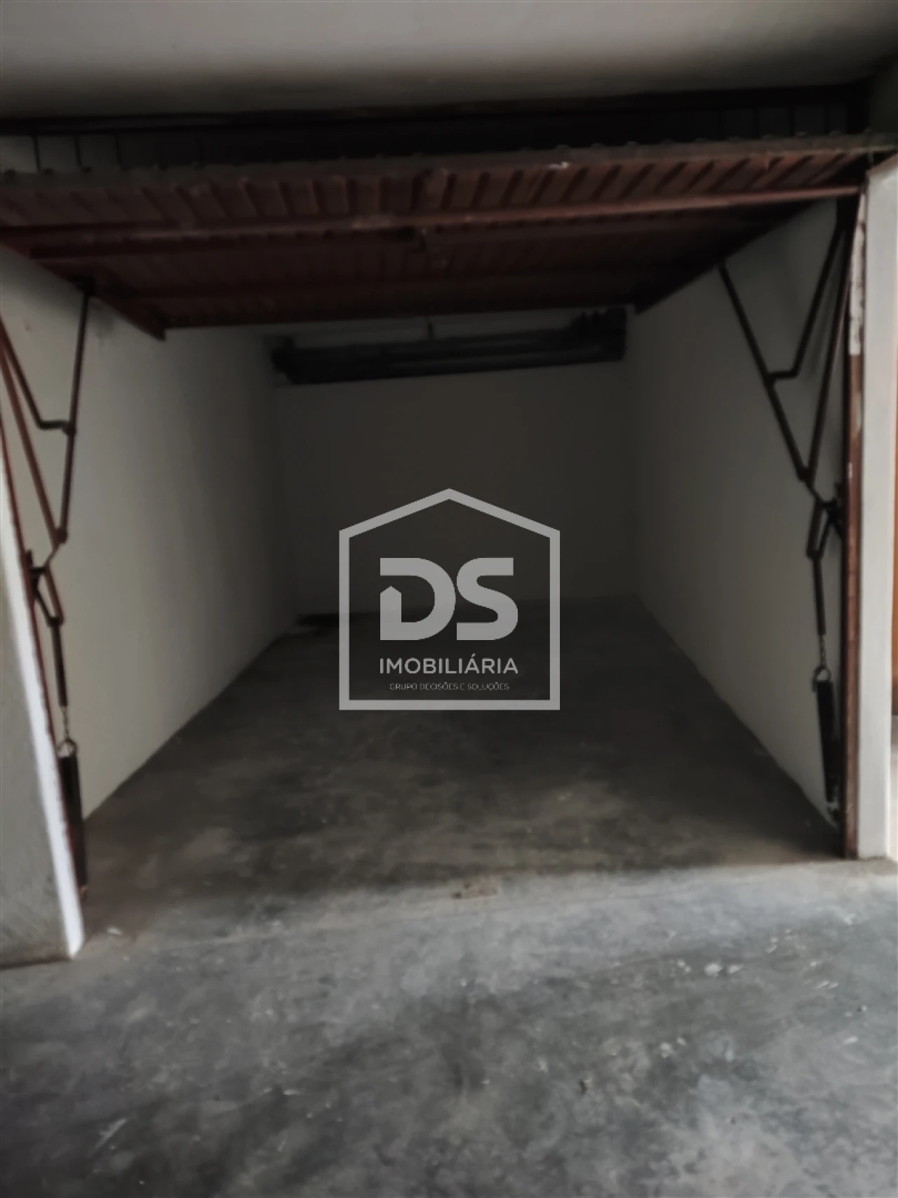 Garagem para Venda em Marinha Grande Foto 6