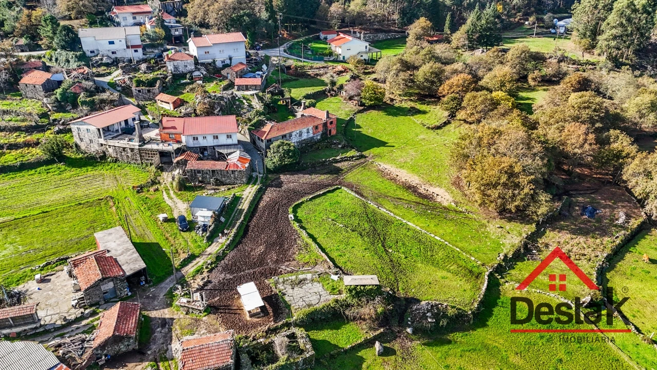 Quinta T3 para Venda em Arcozelo das Maias Foto 6