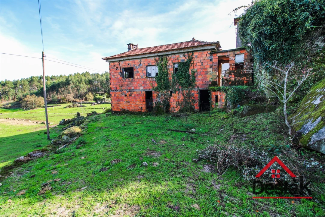 Quinta T3 para Venda em Arcozelo das Maias Foto 16