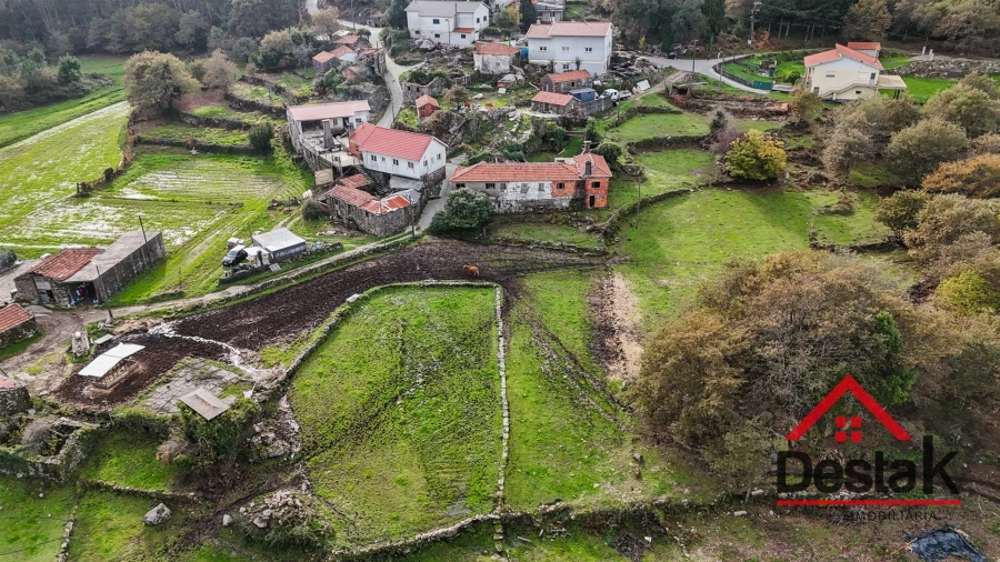 Quinta T3 para Venda em Arcozelo das Maias Foto 20