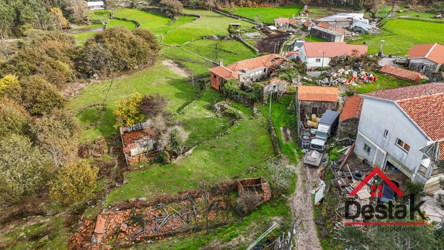 Quinta T3 para Venda em Arcozelo das Maias Foto 8