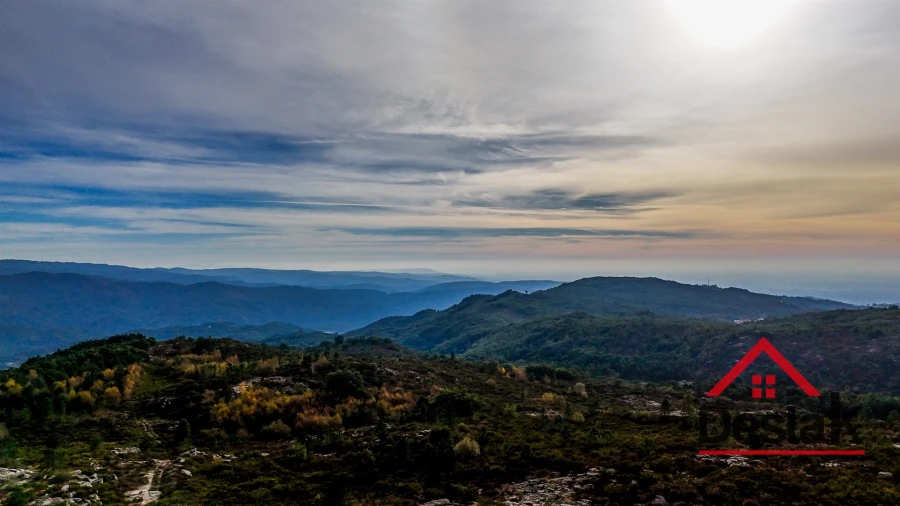Quinta T3 para Venda em Arcozelo das Maias Foto 4