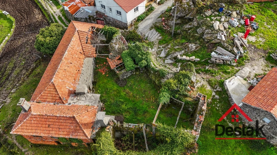 Quinta T3 para Venda em Arcozelo das Maias Foto 7