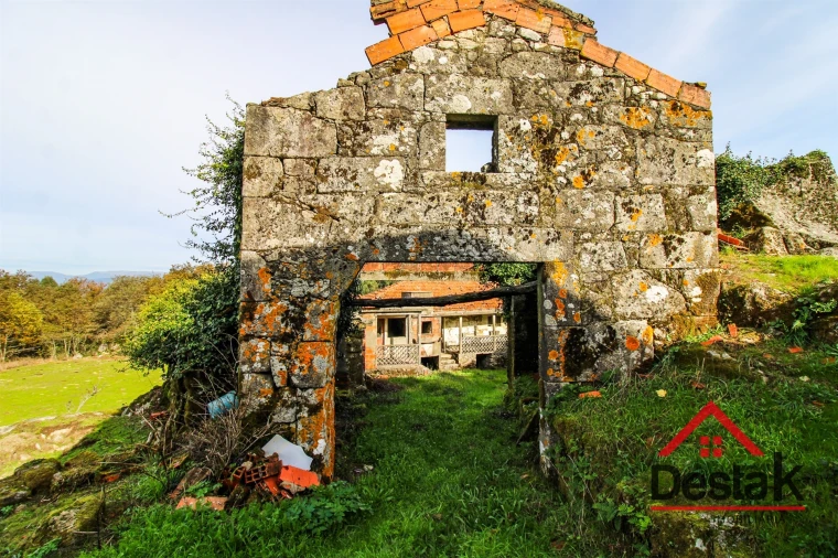 Quinta T3 para Venda em Arcozelo das Maias Foto 9