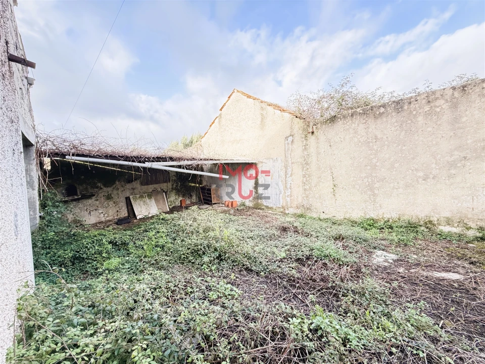 Moradia T3 para Venda em Alvorninha Foto 15