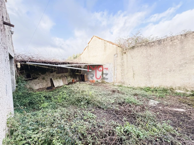 Moradia T3 para Venda em Alvorninha Foto 15