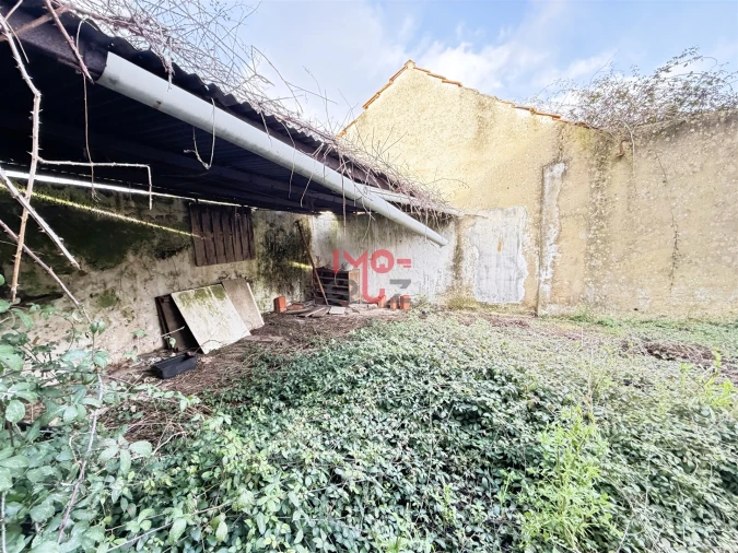 Moradia T3 para Venda em Alvorninha Foto 20