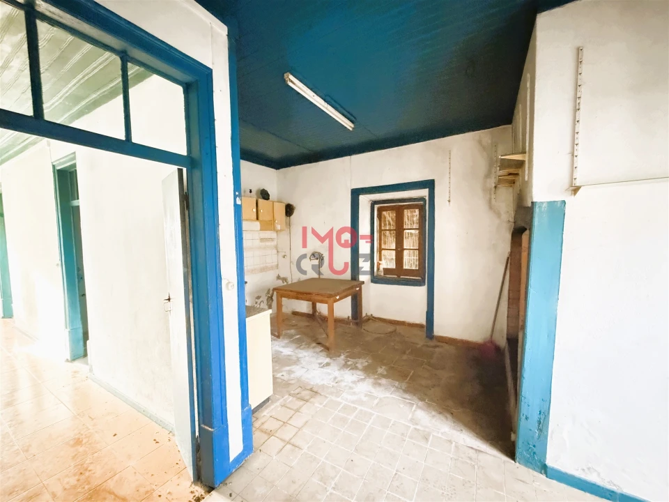 Moradia T3 para Venda em Alvorninha Foto 3