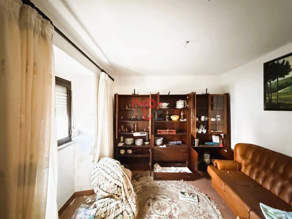 Moradia T3 para Venda em Alvorninha Foto 12