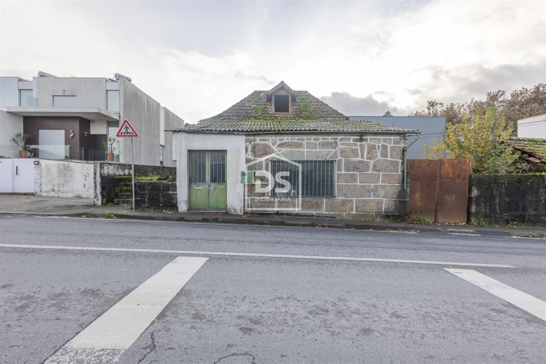 Moradia T3 para Venda em Paço de Sousa Foto 1