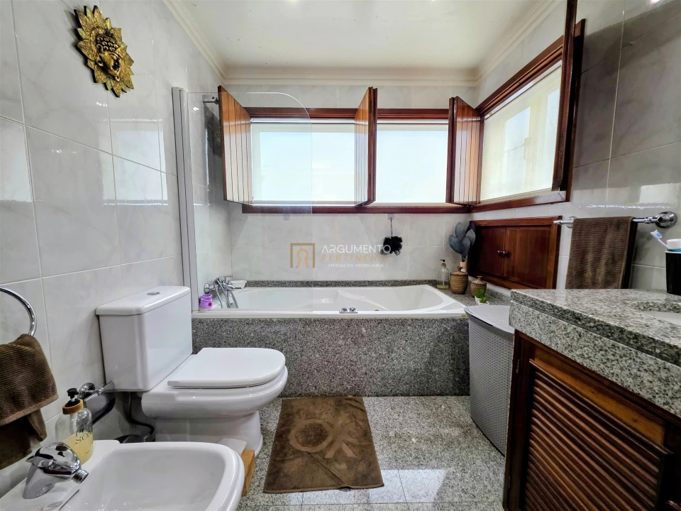 Moradia T4 para Venda em Cidade da Maia Foto 12