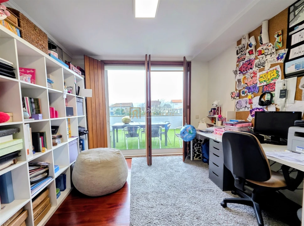 Moradia T4 para Venda em Cidade da Maia Foto 5