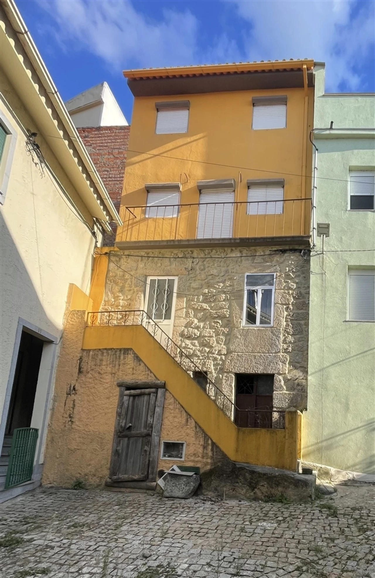 Moradia T2 para Venda em Gouveia (São Pedro e São Julião) Foto 1