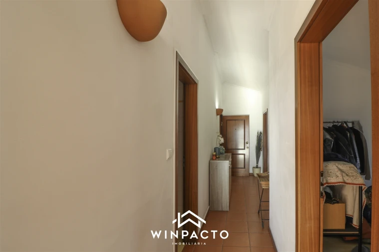 Apartamento T5 para Venda em Nelas Foto 36
