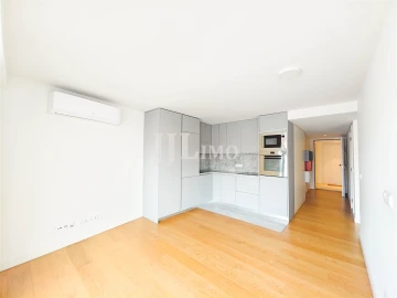 Apartamento T1 para Arrendamento em Arroios