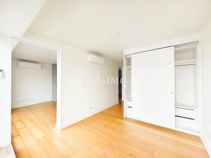Apartamento T1 para Arrendamento em Arroios Foto 9