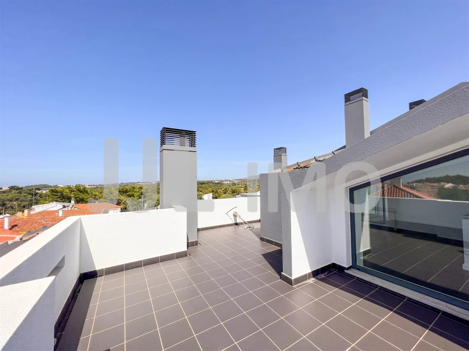 Moradia T3 para Arrendamento em São Domingos de Rana Foto 41