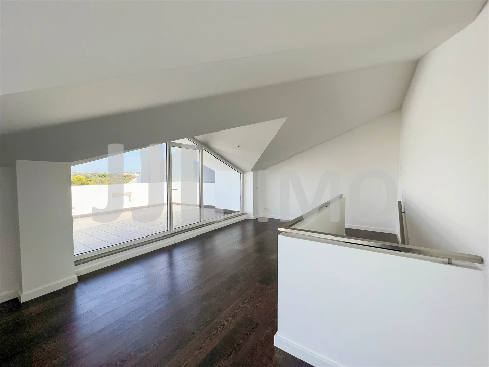 Moradia T3 para Arrendamento em São Domingos de Rana Foto 39