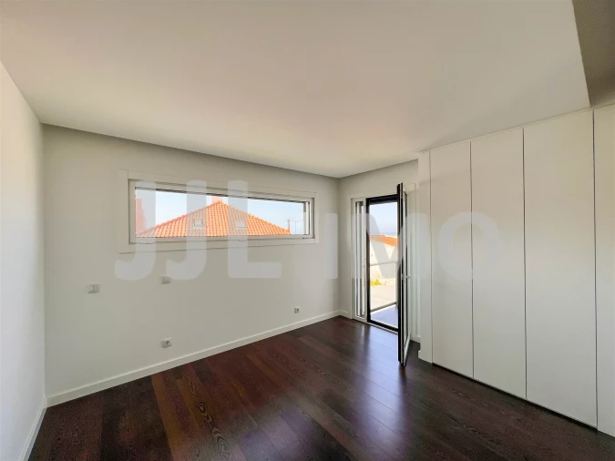 Moradia T3 para Arrendamento em São Domingos de Rana Foto 18