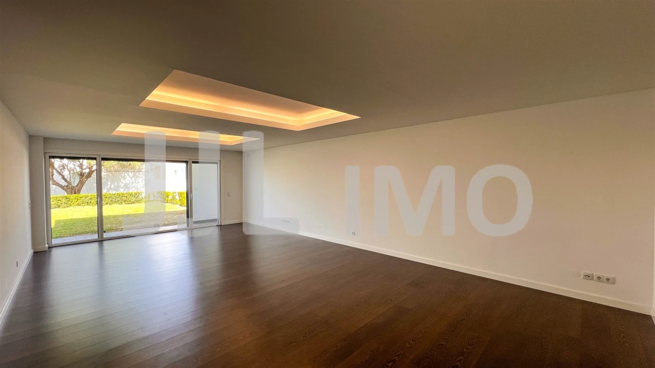 Moradia T3 para Arrendamento em São Domingos de Rana Foto 9