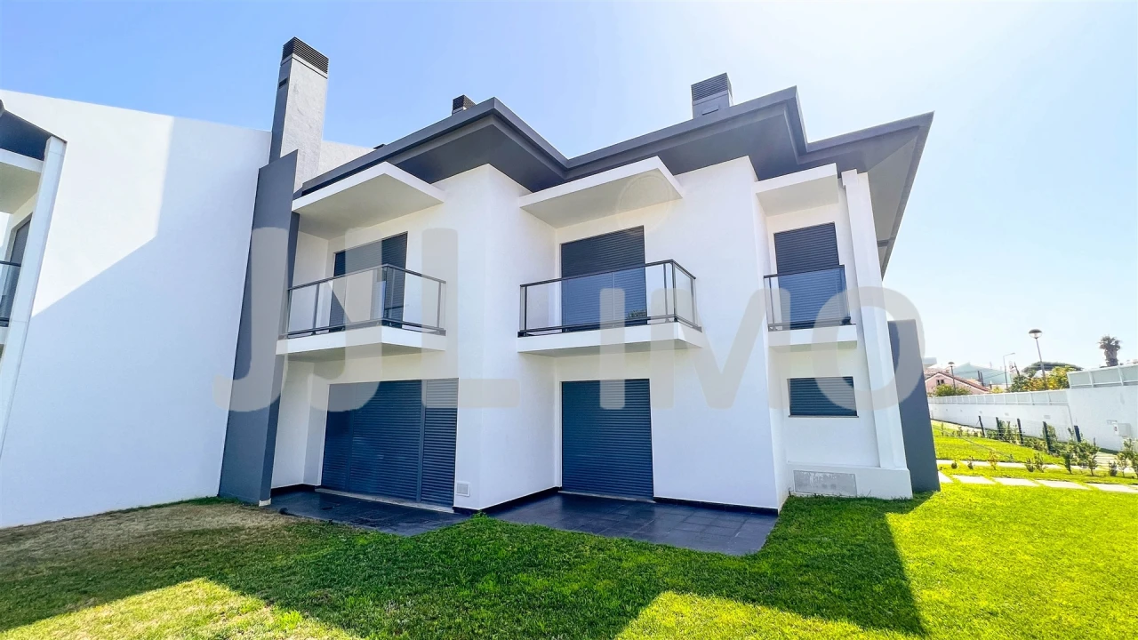 Moradia T3 para Arrendamento em São Domingos de Rana Foto 4