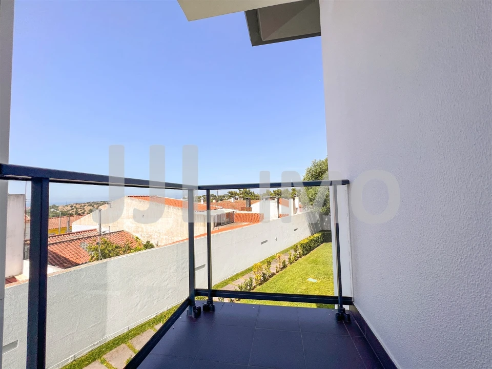 Moradia T3 para Arrendamento em São Domingos de Rana Foto 20