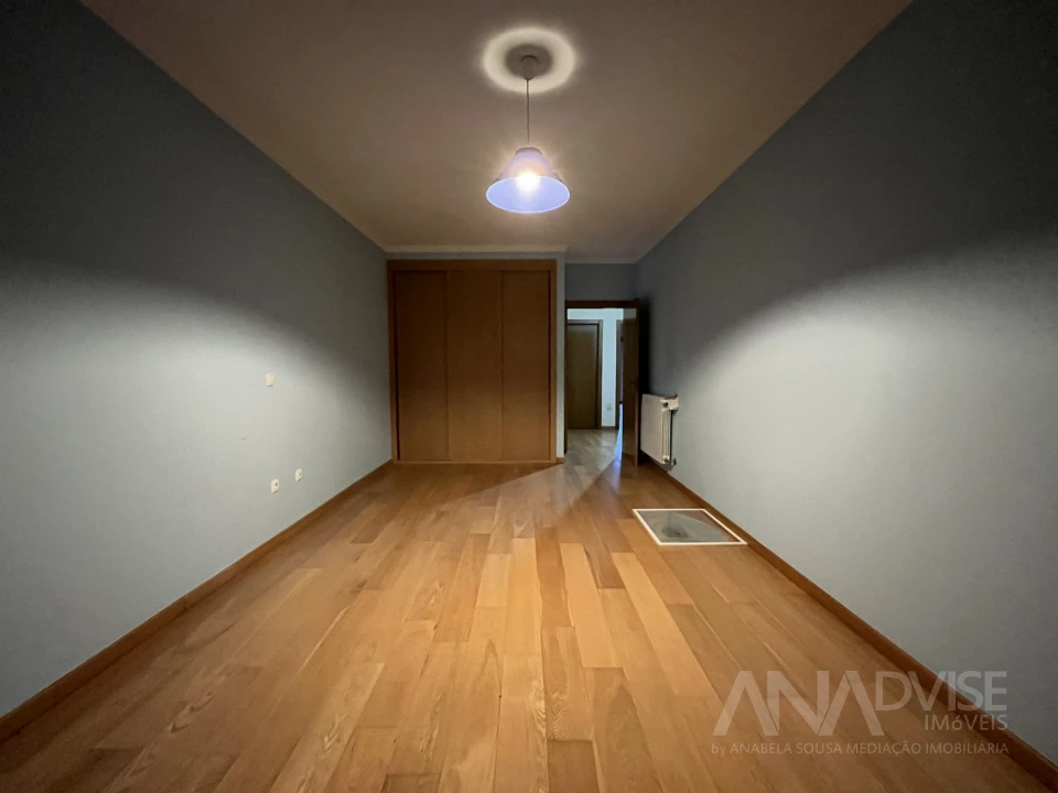 Moradia T5 para Venda em Fragosela Foto 42