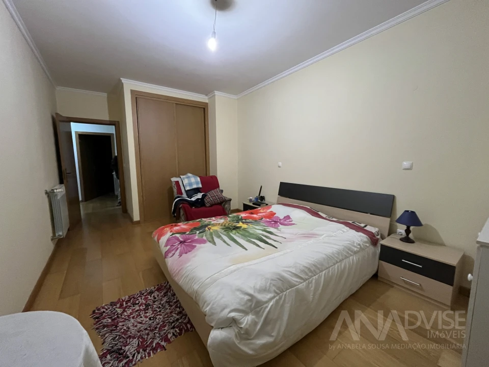 Moradia T5 para Venda em Fragosela Foto 38