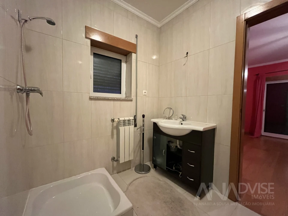 Moradia T5 para Venda em Fragosela Foto 48