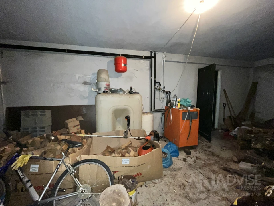 Moradia T5 para Venda em Fragosela Foto 52