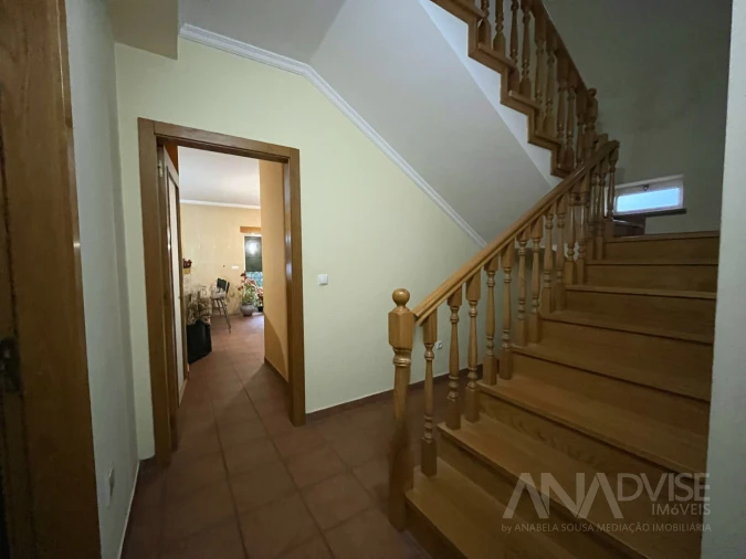 Moradia T5 para Venda em Fragosela Foto 23