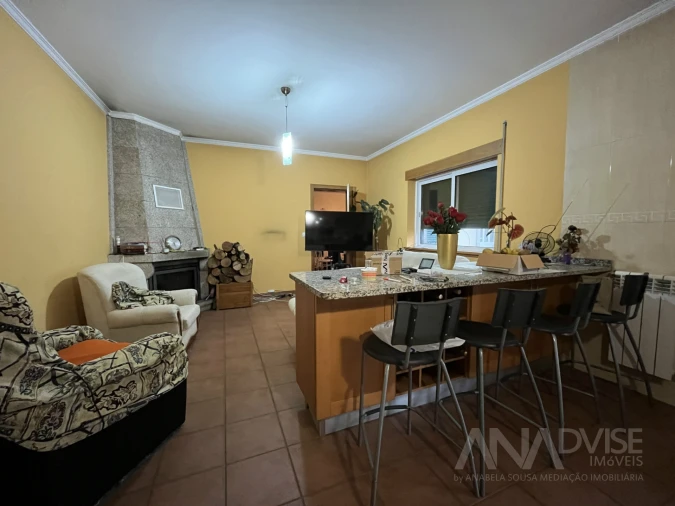 Moradia T5 para Venda em Fragosela Foto 2