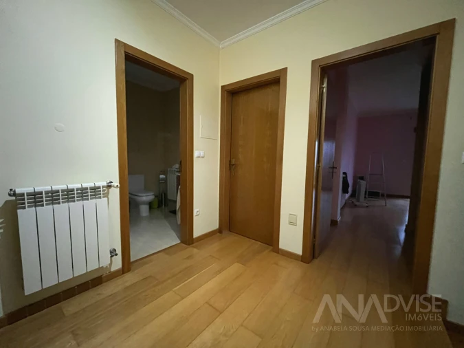 Moradia T5 para Venda em Fragosela Foto 49