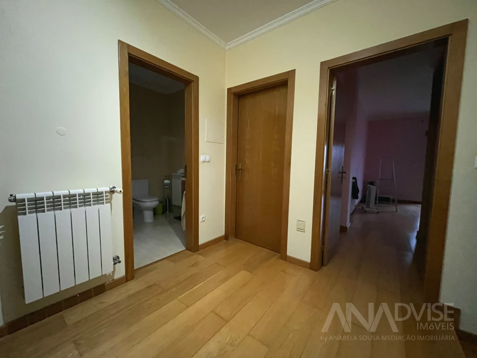 Moradia T5 para Venda em Fragosela Foto 49