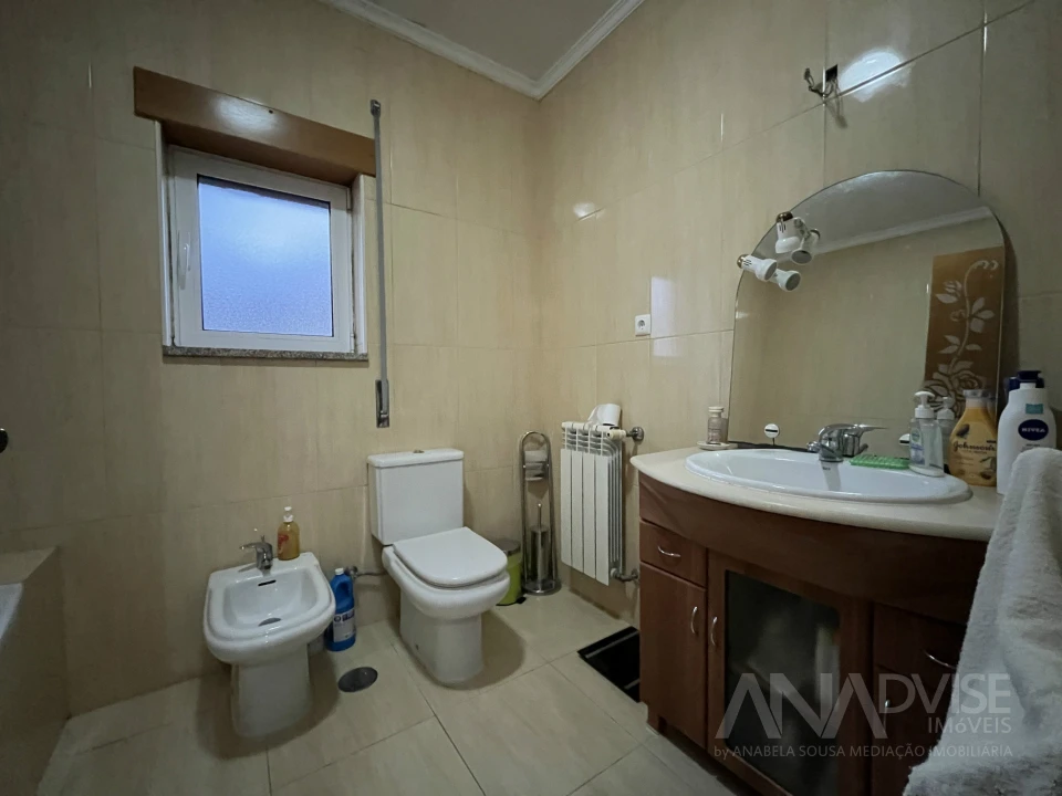 Moradia T5 para Venda em Fragosela Foto 39