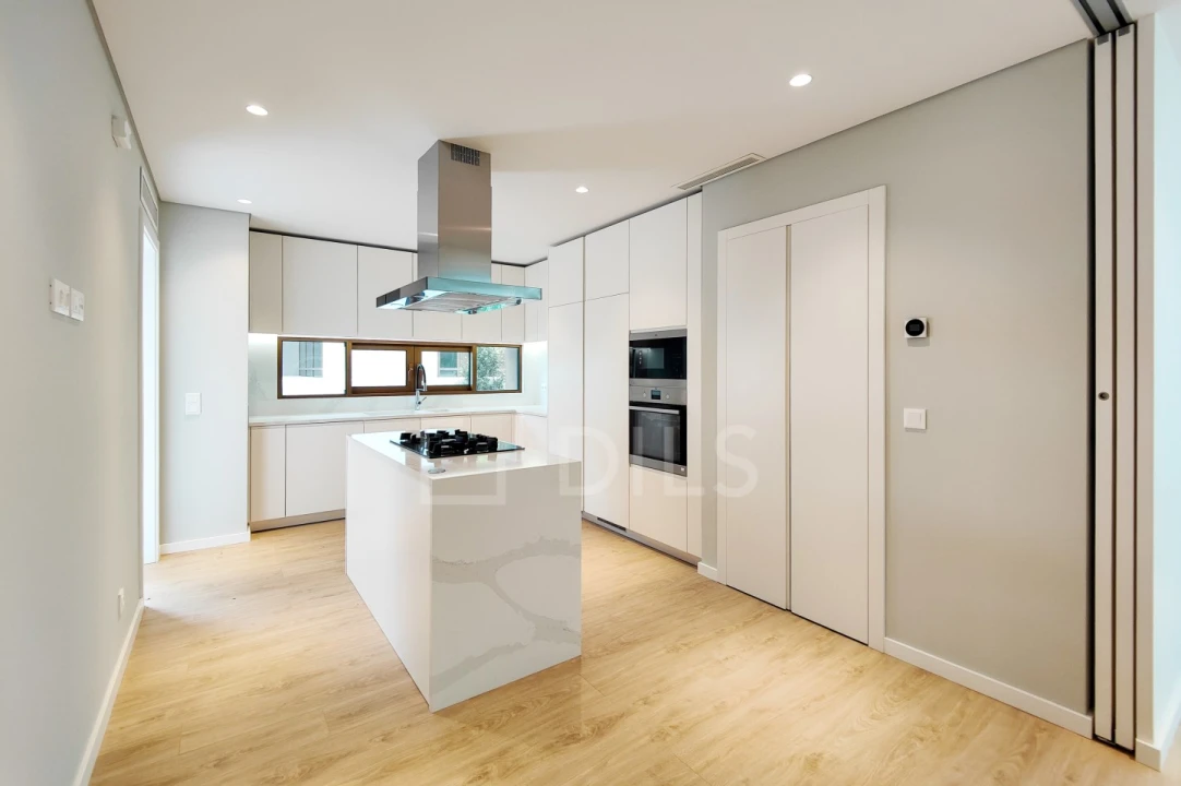 Moradia T4 para Venda em Cascais e Estoril Foto 7