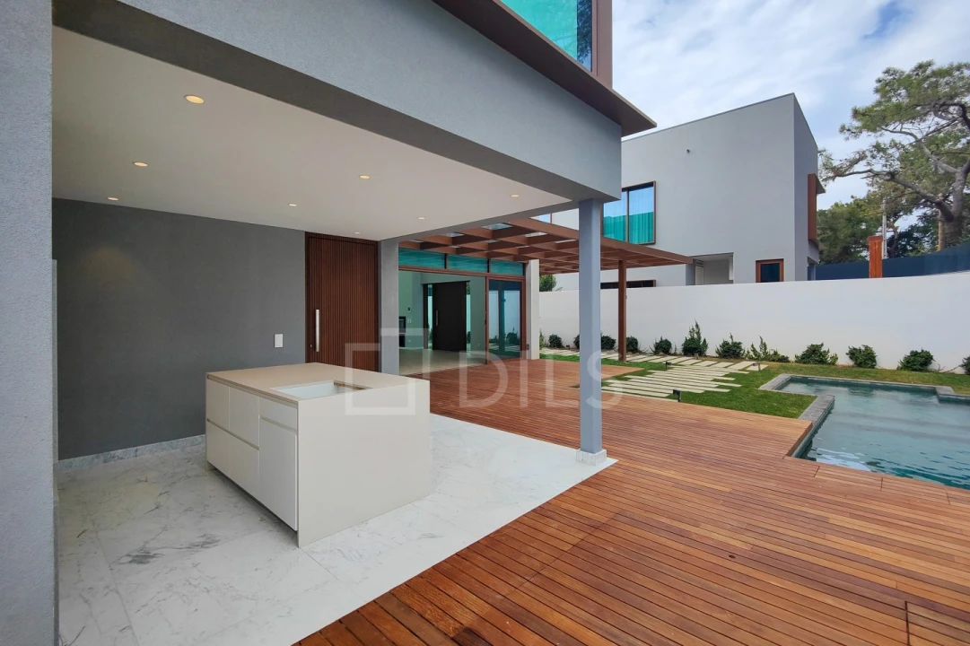 Moradia T4 para Venda em Cascais e Estoril Foto 17