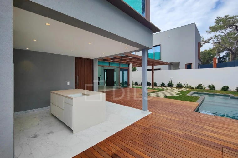 Moradia T4 para Venda em Cascais e Estoril Foto 17